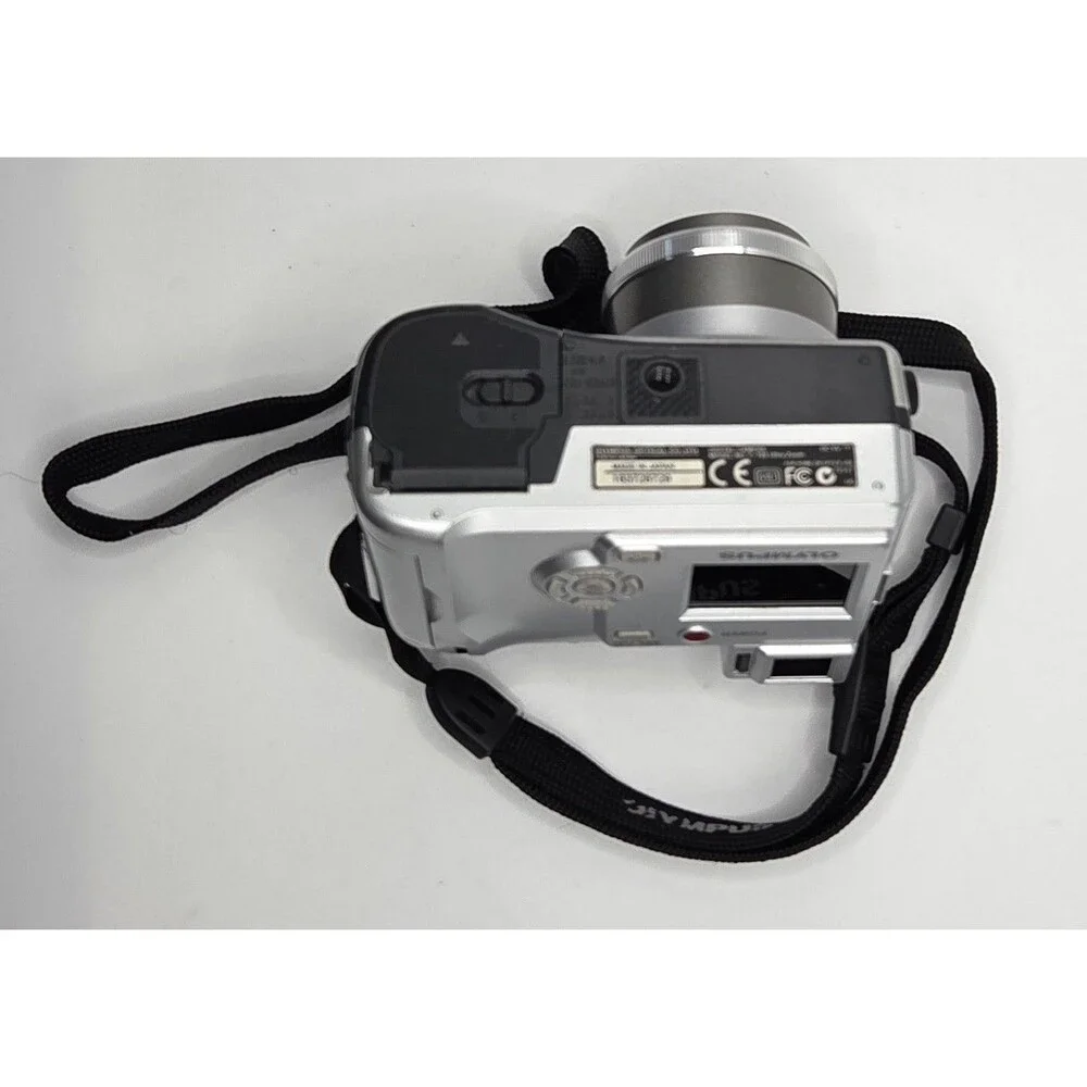 Olympus Camedia C-700 Ultra Zoom Vintage Digital Camera Bundle W/ Bag Lenses CCD